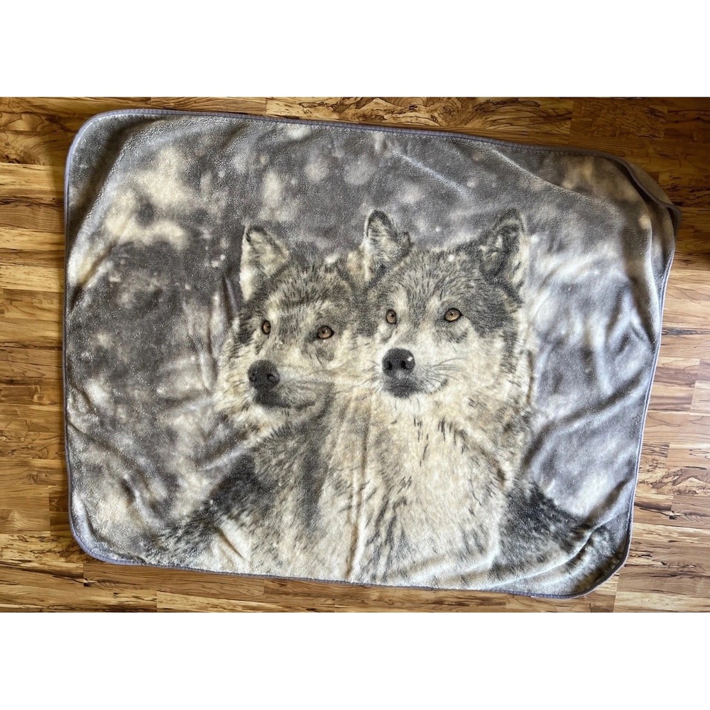 Vintage Shavel Gray Wolves  Blanket Throw 60 x 78 Inches